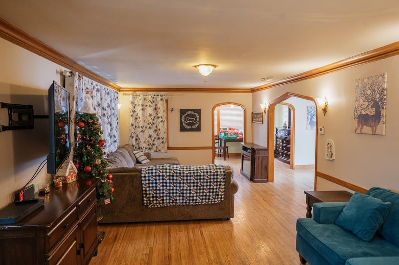 226 S Linton St, Blue Earth, MN 56013
