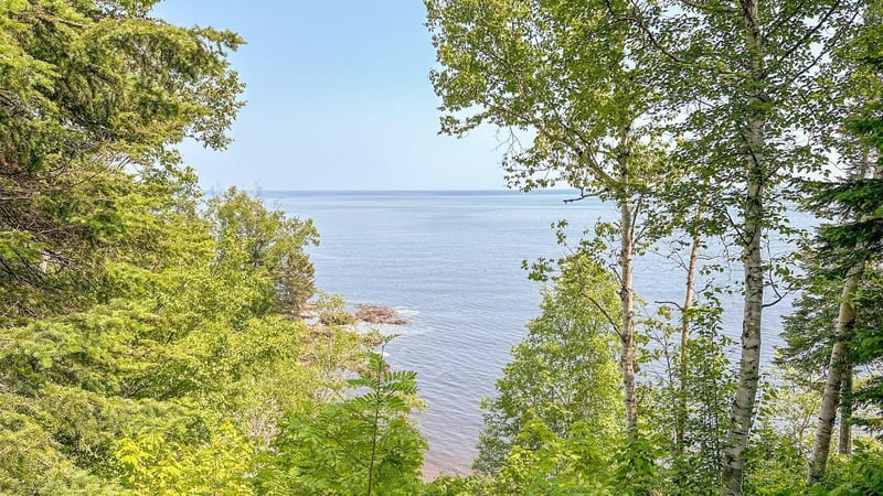 405 Cliff House Rd, Lutsen, MN 55612
