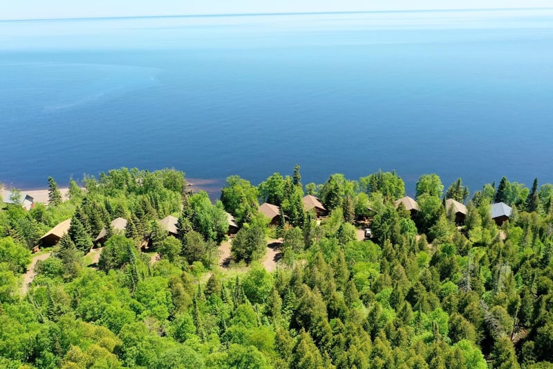405 Cliff House Rd, Lutsen, MN 55612