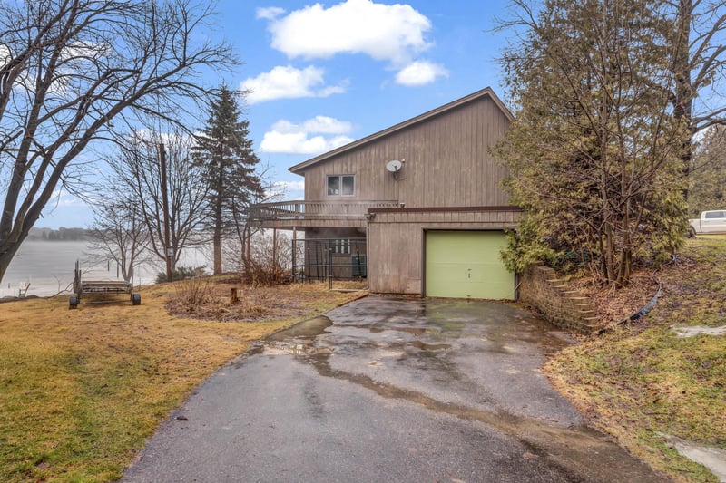 40453 Lake Volney Ln, Le Center, MN 56057