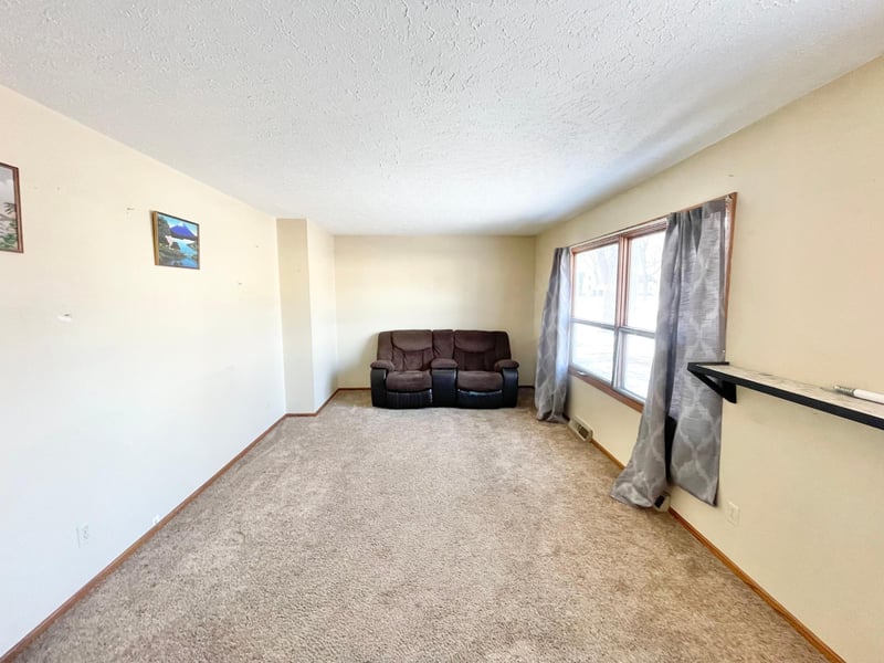 215 N Swain St, Redwood Falls, MN 56283
