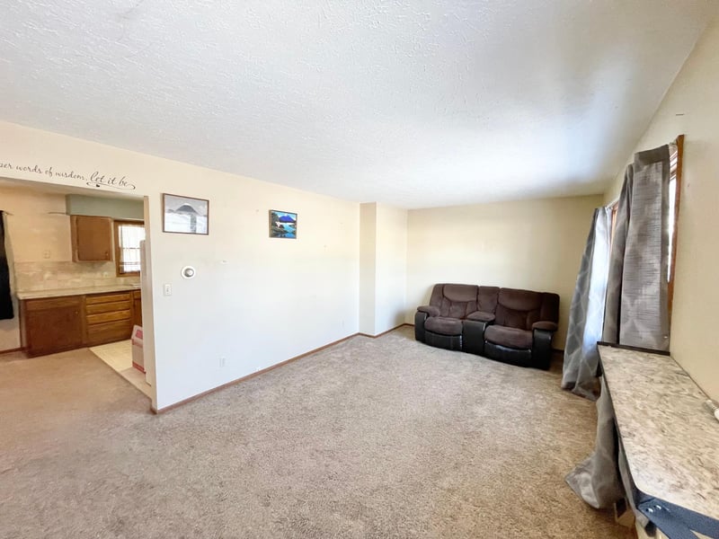 215 N Swain St, Redwood Falls, MN 56283
