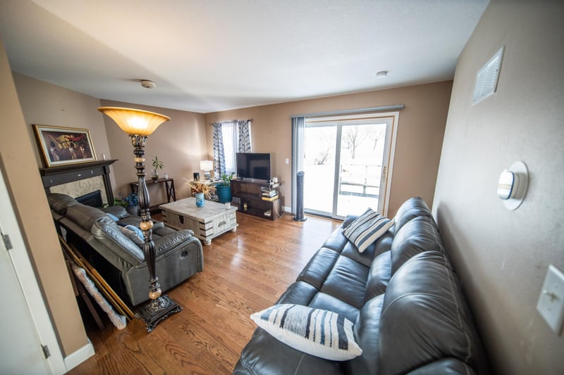 907 40th St NW, Rochester, MN 55901