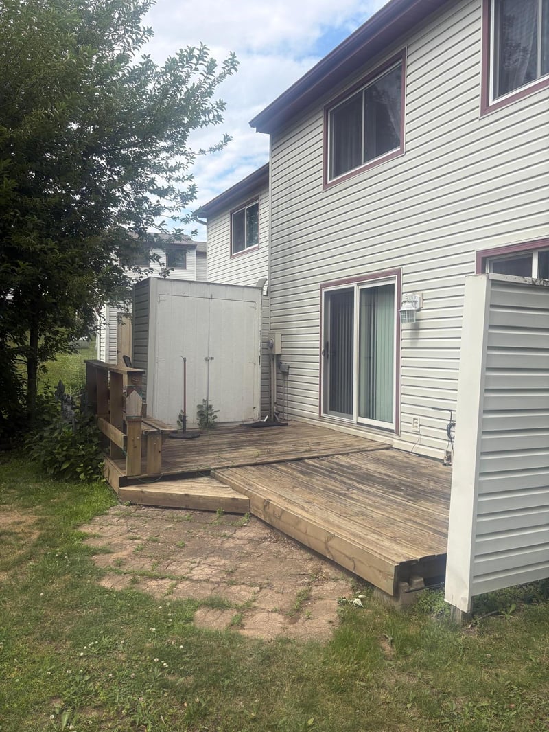 907 40th St NW, Rochester, MN 55901