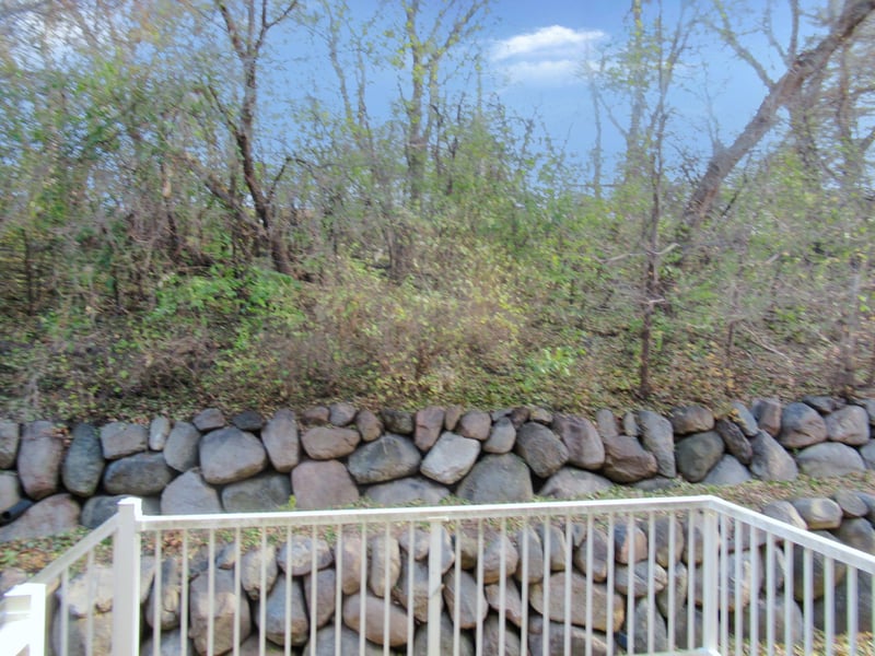 4002 Cedar Grove Ln, Eagan, MN 55122