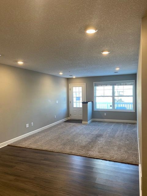 7252 Fall Dr, Lino Lakes, MN 55038
