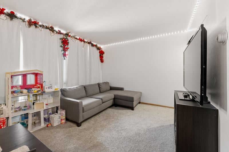 5733 Bossen Ter, Minneapolis, MN 55417
