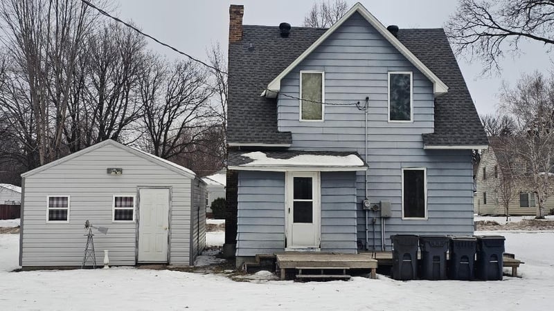 204 E 1st St, Morris, MN 56267