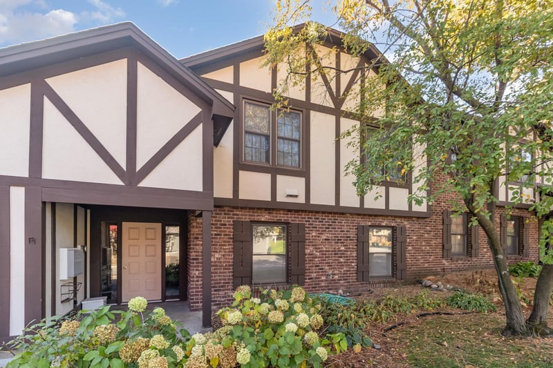 5157 Balmoral Ln, Bloomington, MN 55437