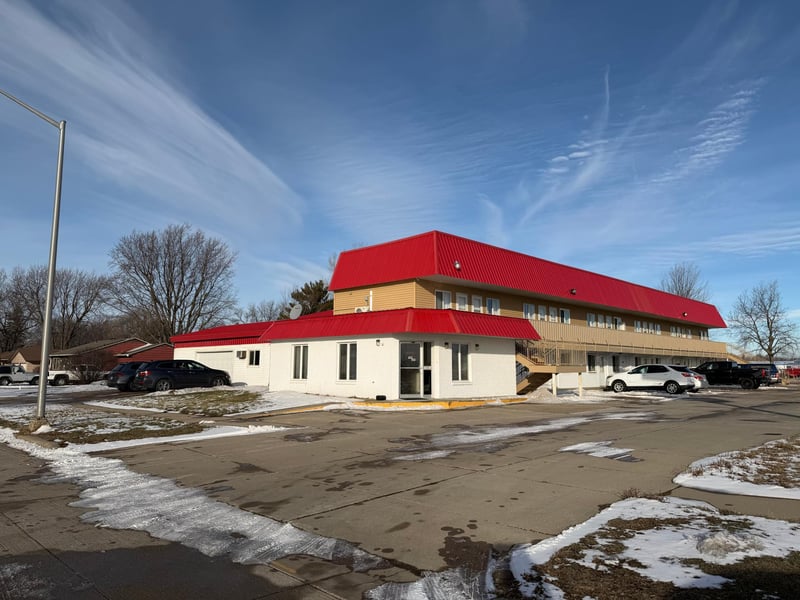 1923 Dover St, Worthington, MN 56187