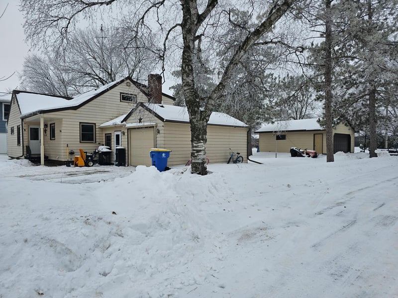 204 S Dayton Ave, Parkers Prairie, MN 56361