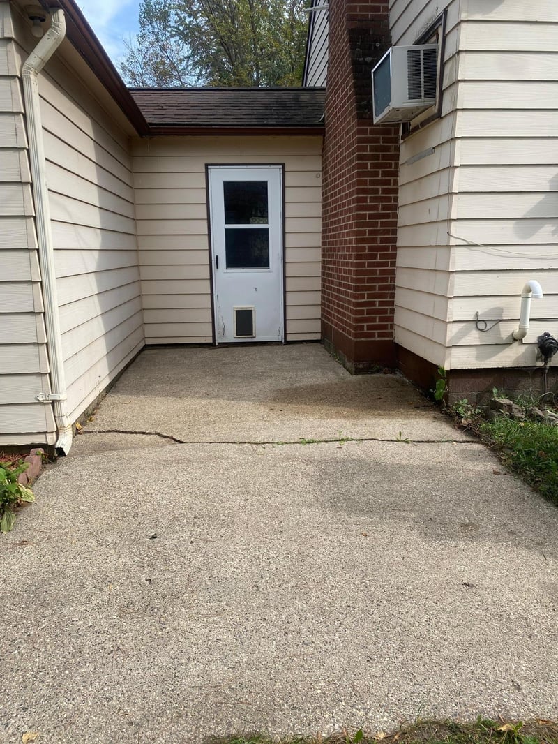 204 S Dayton Ave, Parkers Prairie, MN 56361