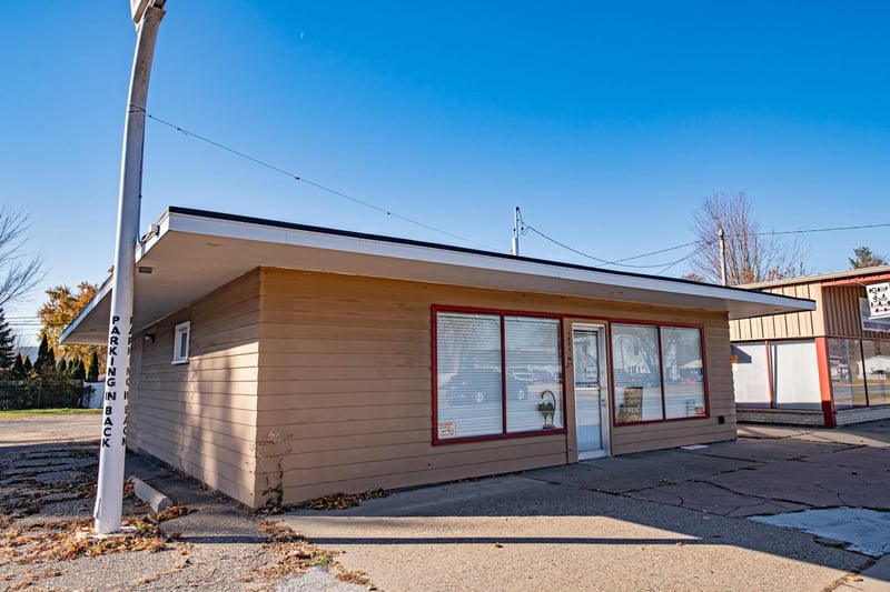 1671 W 5th St, Winona, MN 55987