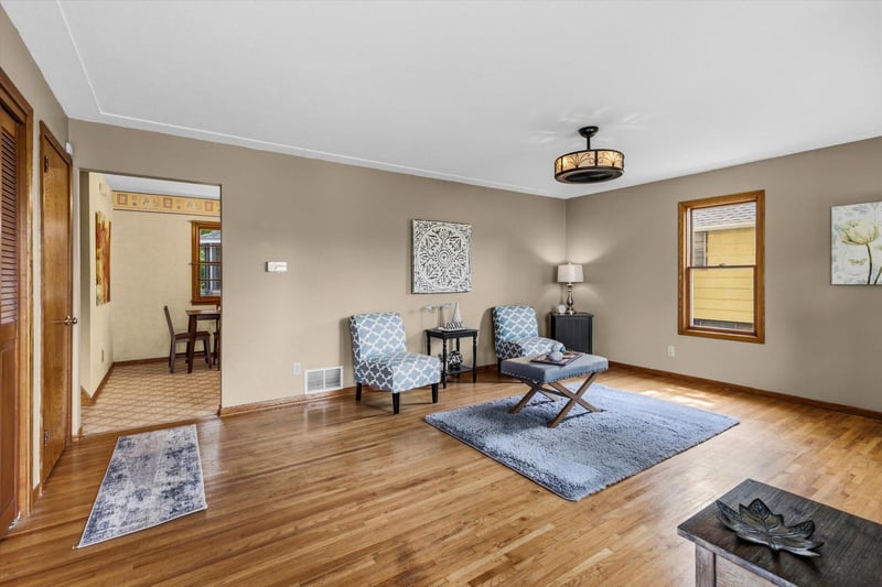 262 N Star Ln, Circle Pines, MN 55014