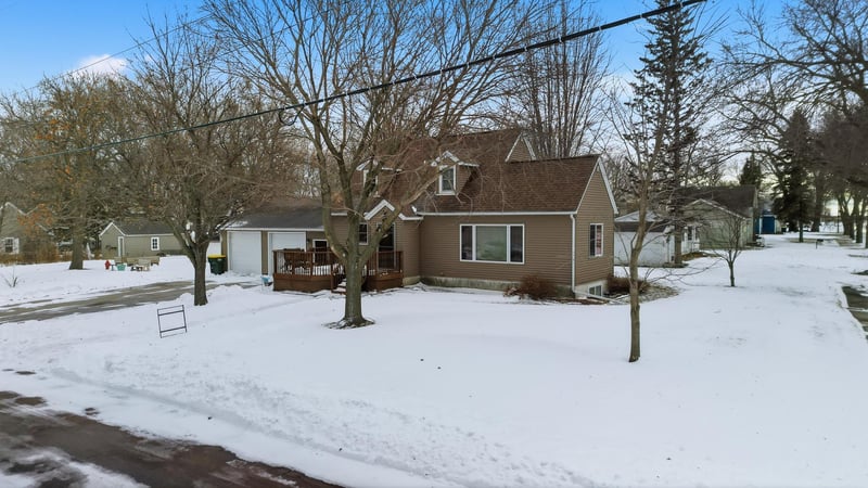 702 9th Ave S, Saint James, MN 56081