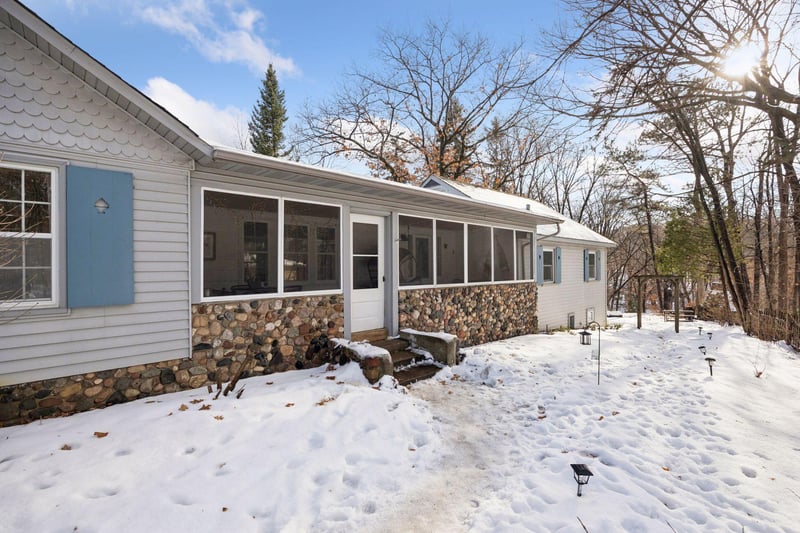 2840 Breezy Heights Rd, Wayzata, MN 55391