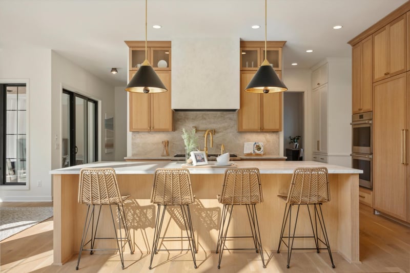 2203 Oakland Rd, Minnetonka, MN 55305