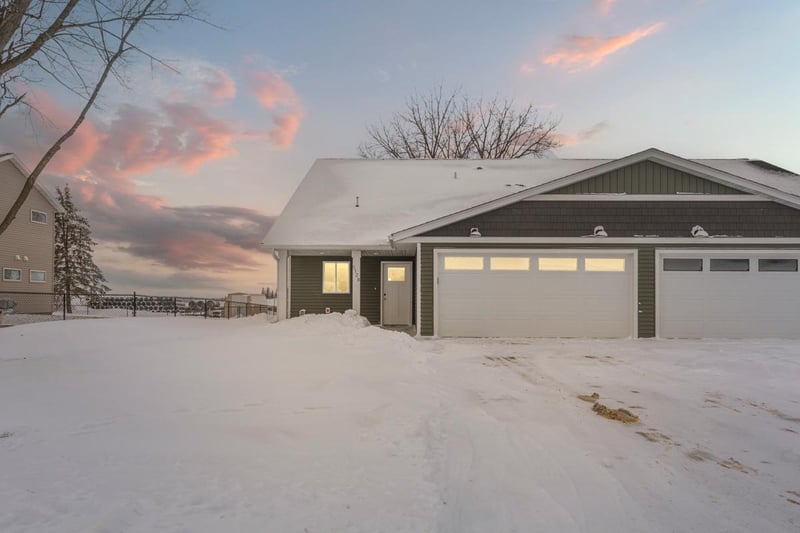 512B 1st Ave Sw, Hayfield, MN 55940