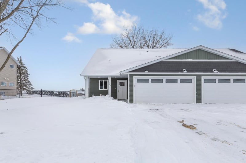 512B 1st Ave Sw, Hayfield, MN 55940