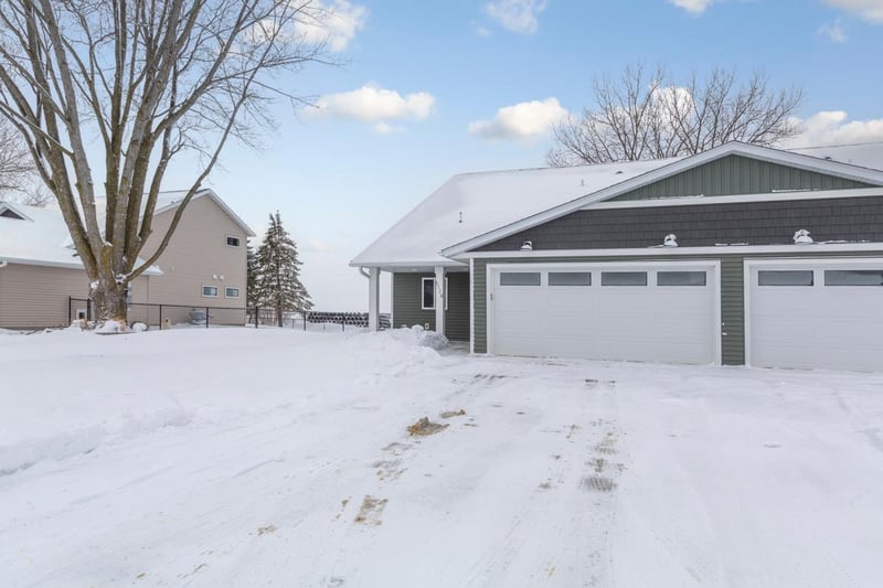 512B 1st Ave Sw, Hayfield, MN 55940