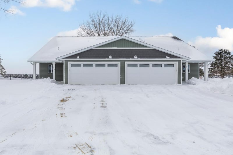 512B 1st Ave Sw, Hayfield, MN 55940