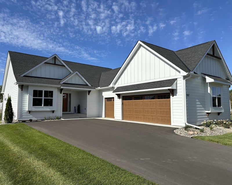 1767 Campfire Dr W, Waconia, MN 55387