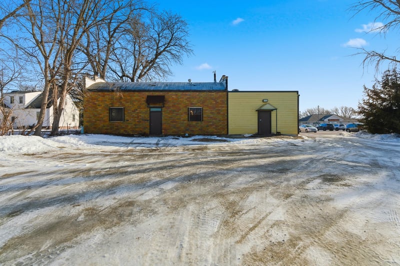 1101 State St N, Waseca, MN 56093