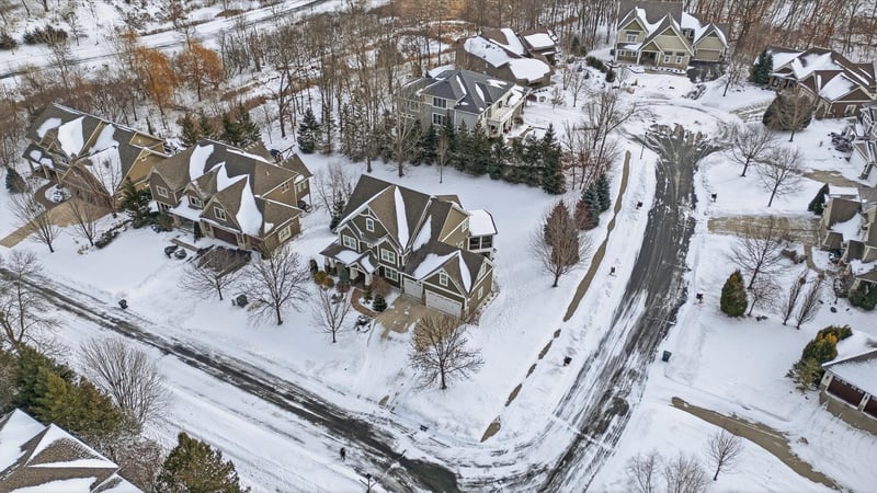 2195 Lake Harrison Rd, Chanhassen, MN 55317