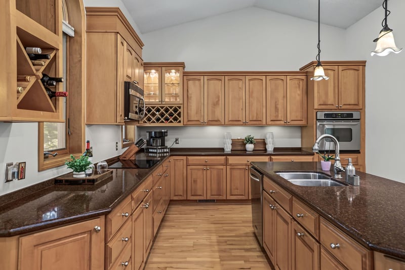 14856 River Crossing, Savage, MN 55378