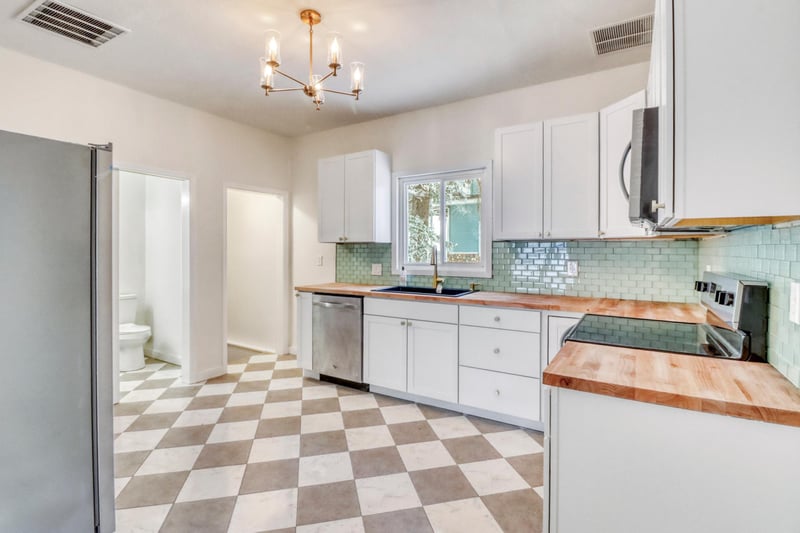 153 Center St N, Rothsay, MN 56579