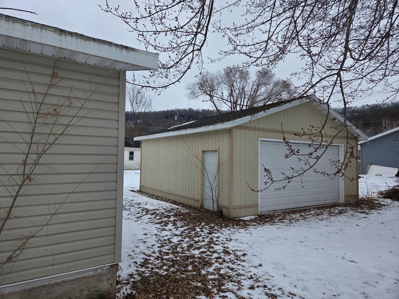 30374 S Whitmore St, Rushford, MN 55971