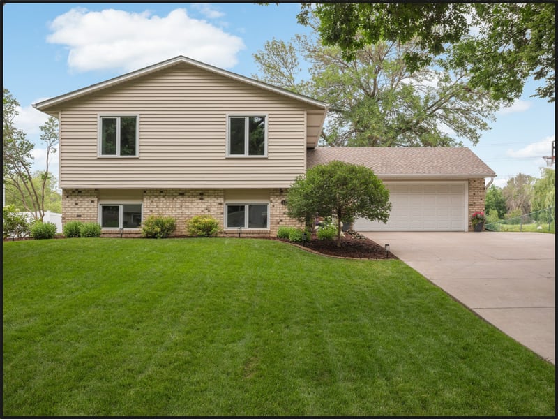 14550 96th Ave N, Maple Grove, MN 55369