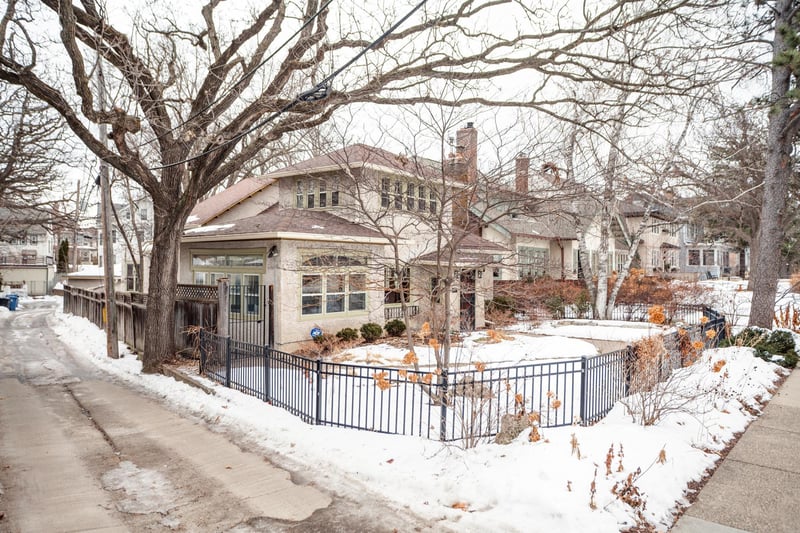 2450 W 24th St, Minneapolis, MN 55405