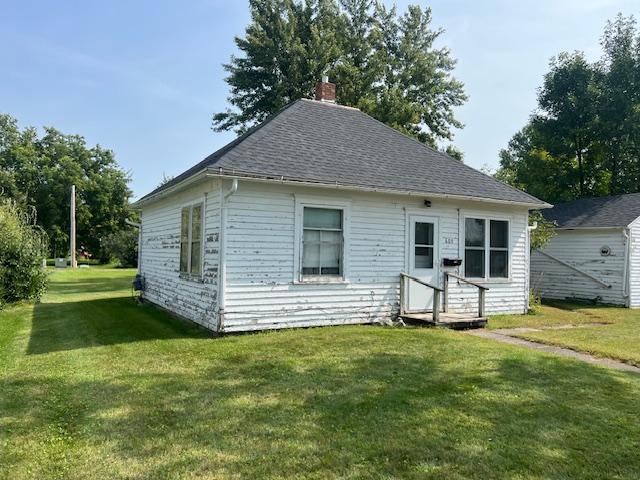 605 S 12th St, Olivia, MN 56277