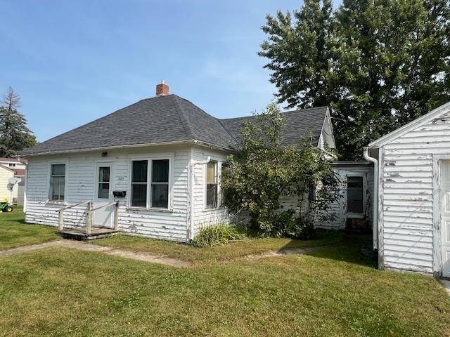 605 S 12th St, Olivia, MN 56277