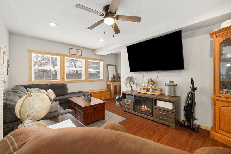 35 Graceson Ave S, Akeley, MN 56433