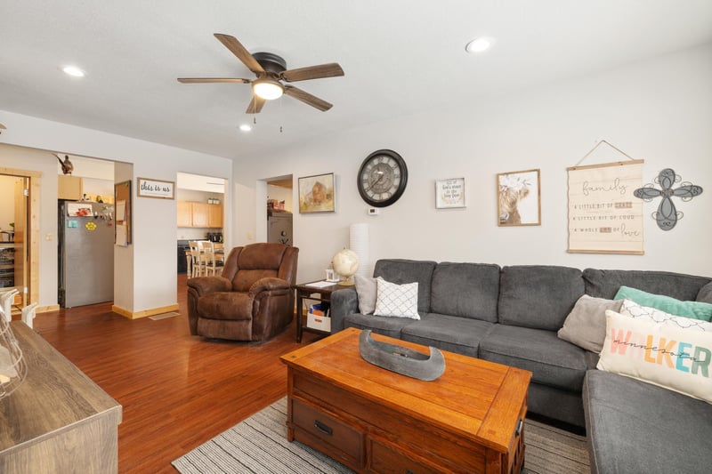 35 Graceson Ave S, Akeley, MN 56433
