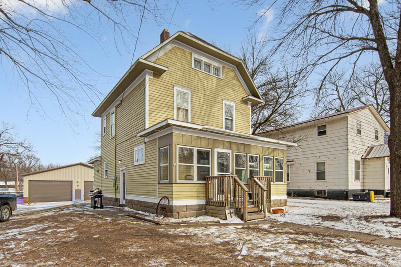 215 Front St E, Redwood Falls, MN 56283