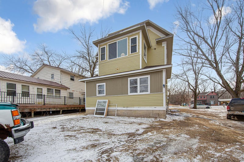 215 Front St E, Redwood Falls, MN 56283