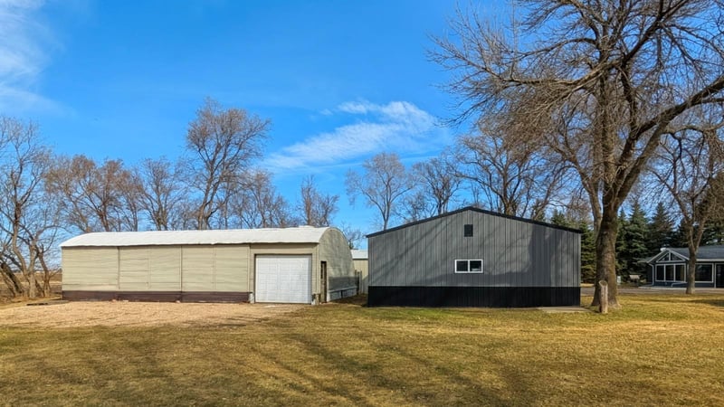 6005 30th Ave SW, Montevideo, MN 56265