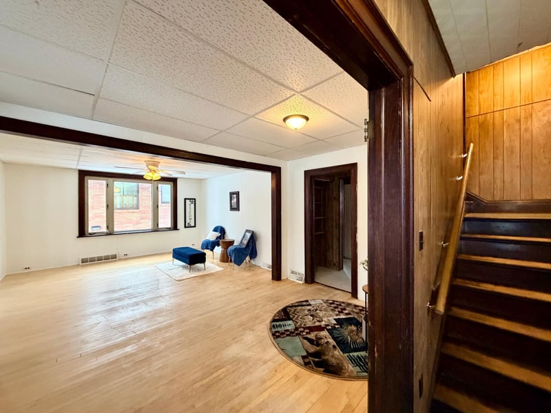126 2nd St SW, Chisholm, MN 55719