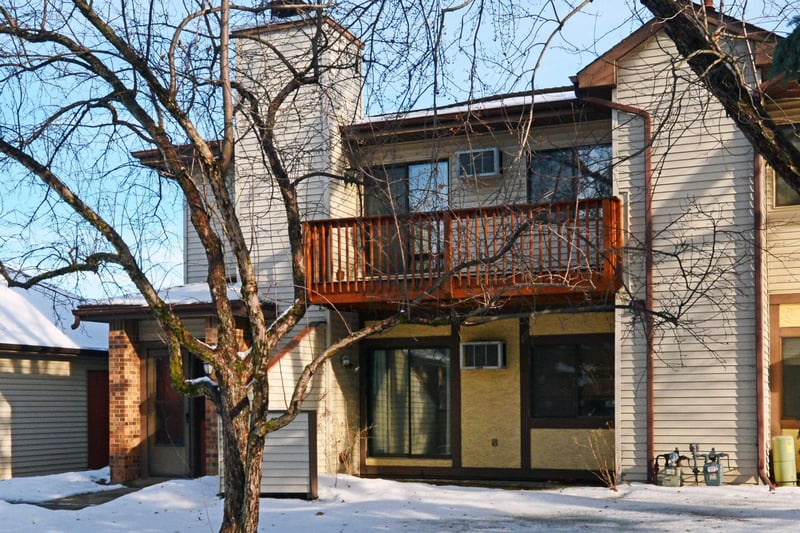 2076 Pathways Dr #1, Saint Paul, MN 55119