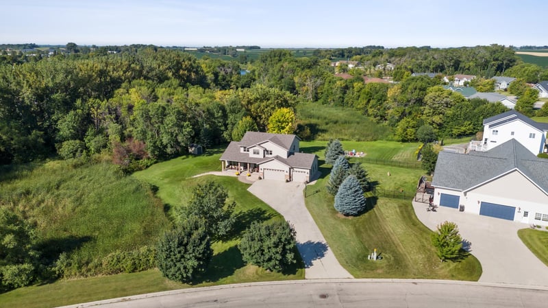 2103 Westgate Dr, Hawley, MN 56549