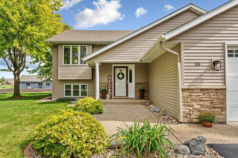 95 Evergreen Ct, Madison Lake, MN 56063