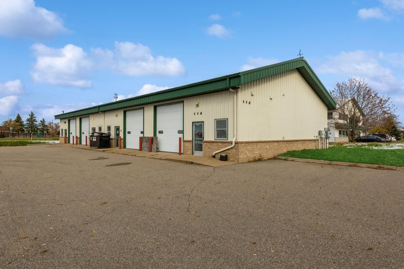 114 Thomas Cir, Monticello, MN 55362