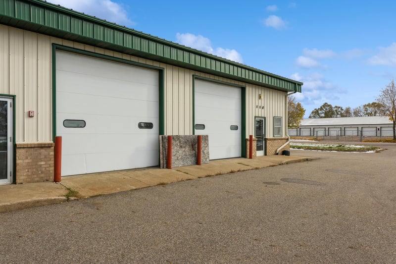 114 Thomas Cir, Monticello, MN 55362