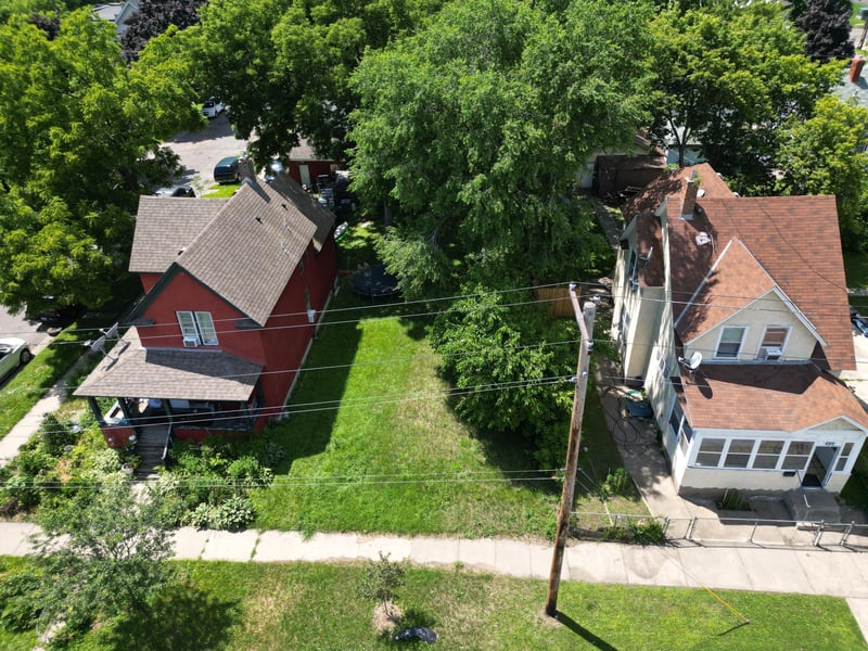 697 Virginia St, Saint Paul, MN 55103