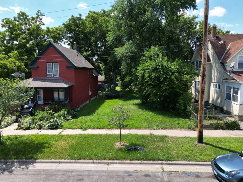 697 Virginia St, Saint Paul, MN 55103