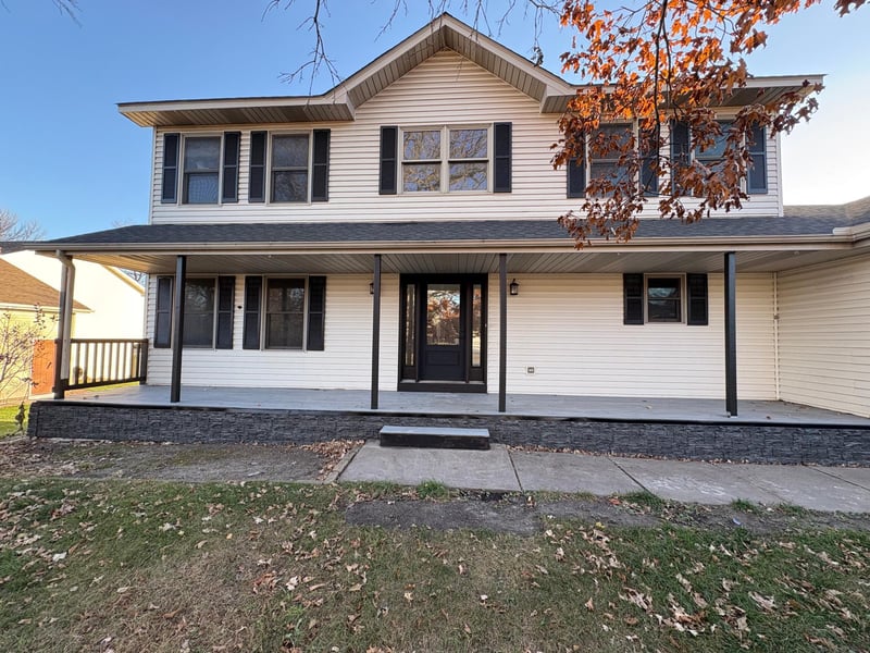 2424 Briar Oakes Blvd, Monticello, MN 55362