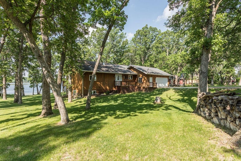 48987 Tamarac Dr, Pelican Rapids, MN 56572